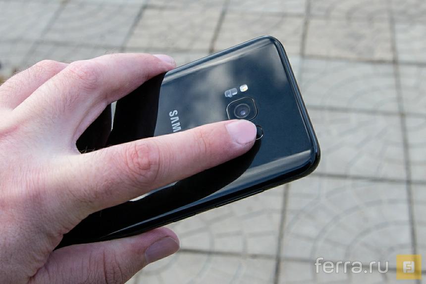 Сканер отпечатков в Galaxy S8 размещали мизантропы