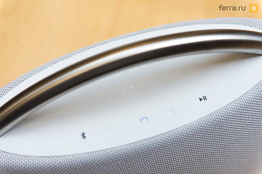 Ручка и органы управления на верхней панели Harman/Kardon Go+Play Mini