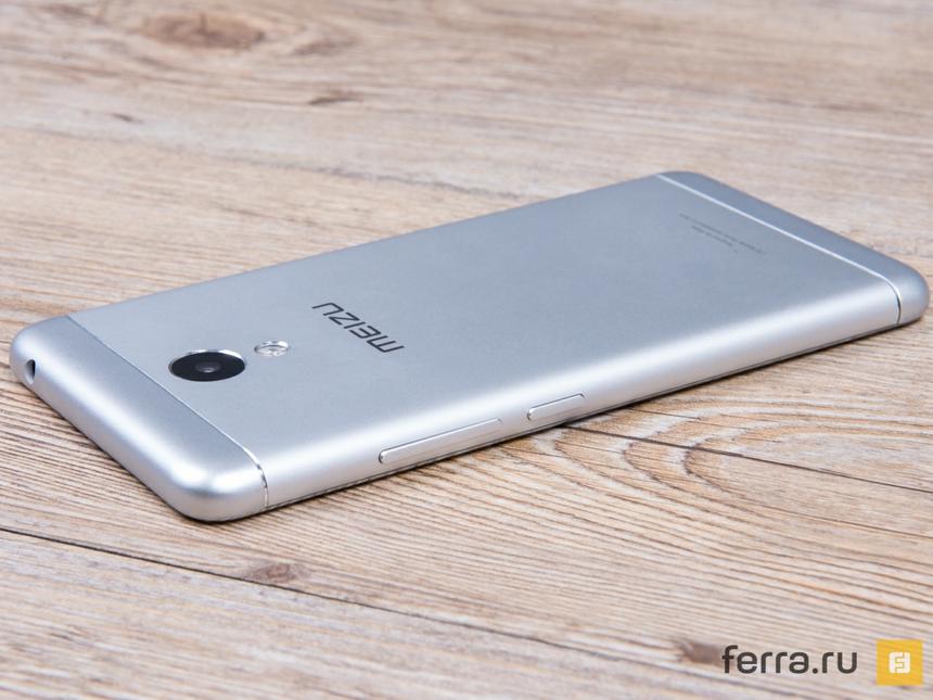 Боковые клавиши удобные и правильно расположены