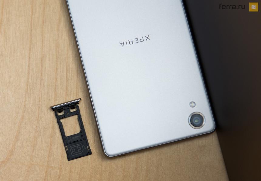 Лоток для SIM-карты и microSD