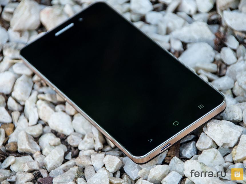 Корпус больше не металлический, но с виду так не скажешь