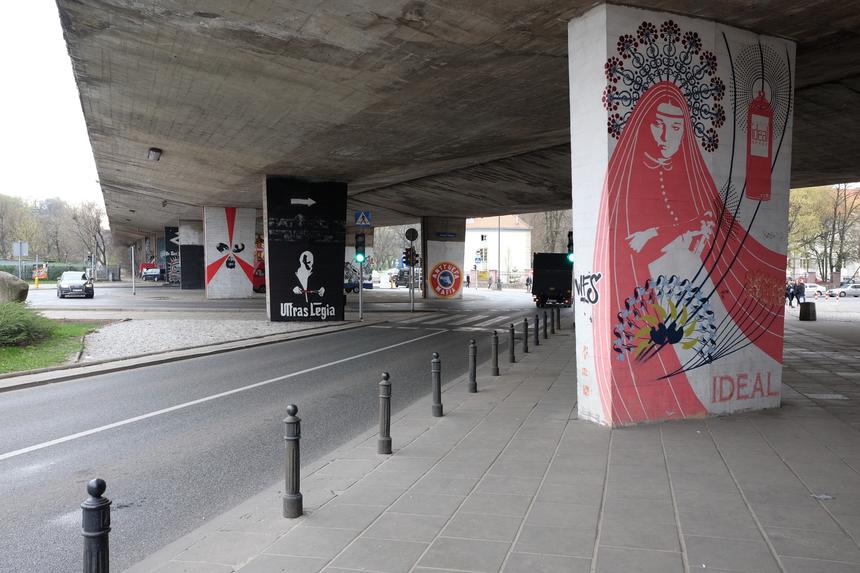 Fujifilm X70, ISO 640, F5.6, 1/60 c