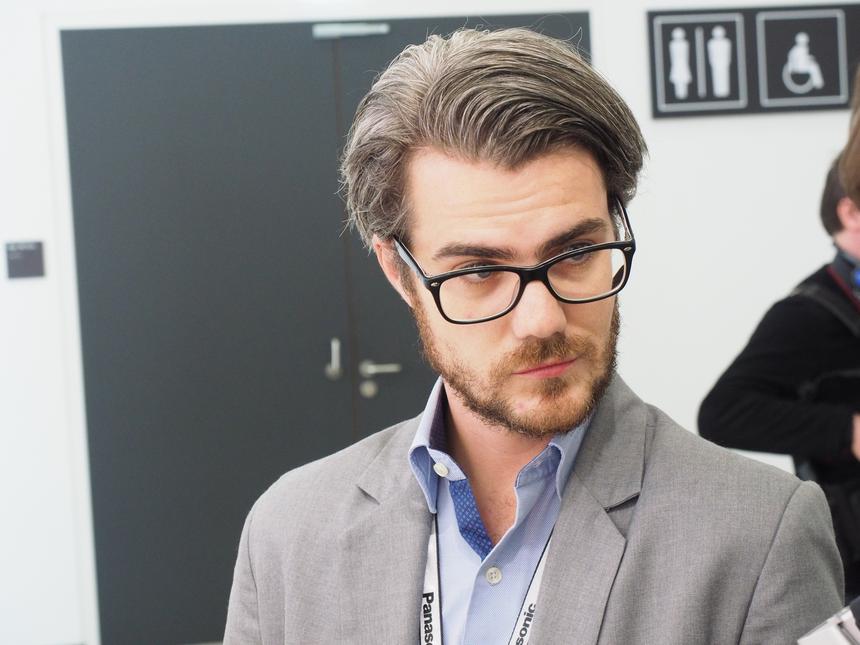 Olympus PEN-F, 40 мм, ISO 2500, F5.6, 1/50 c