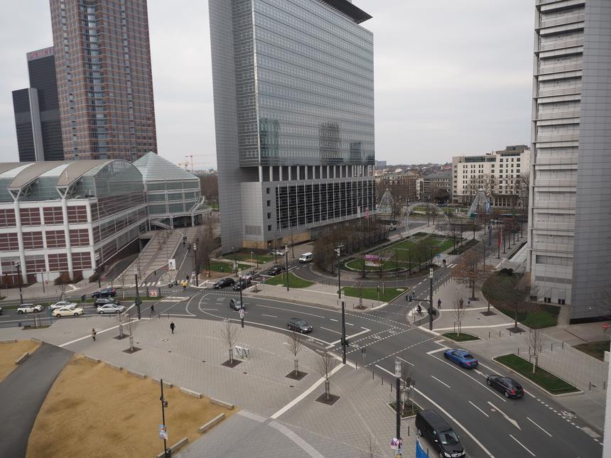 Olympus PEN-F, 12 мм, ISO 200, F2.8, 1/640 c