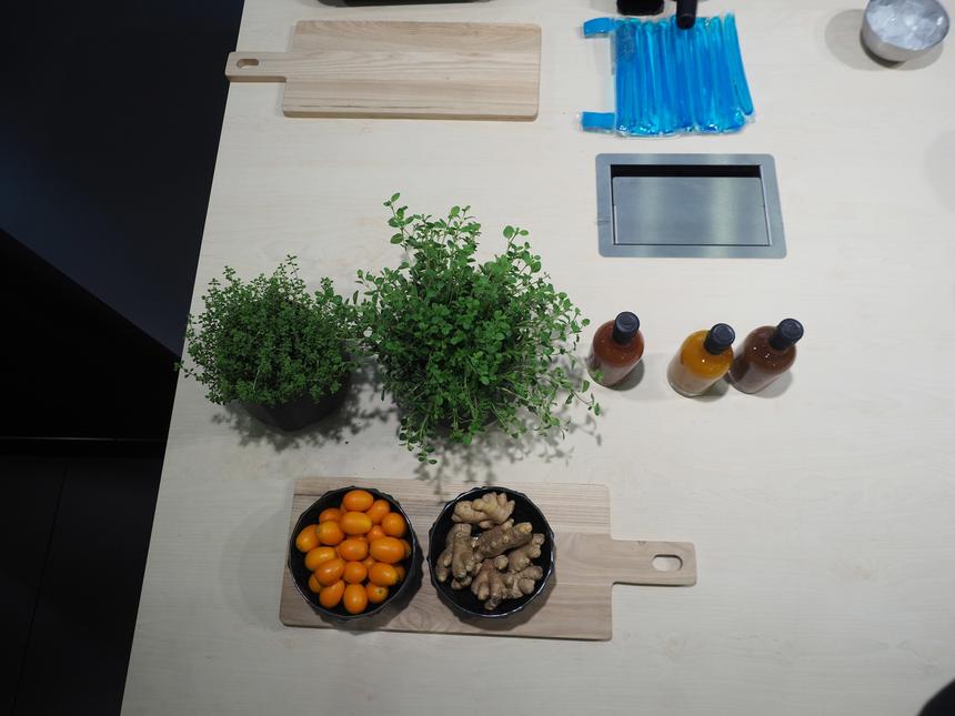 Olympus PEN-F, 12 мм, ISO 200, F2.8, 1/125 c