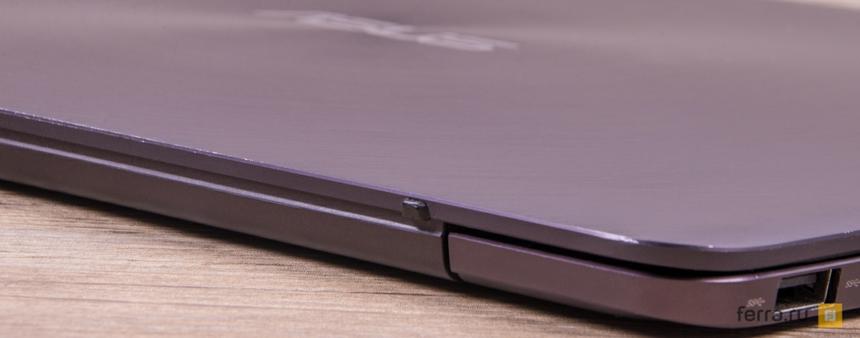 Ноутбук привстаёт на ножках в раскрытом состоянии