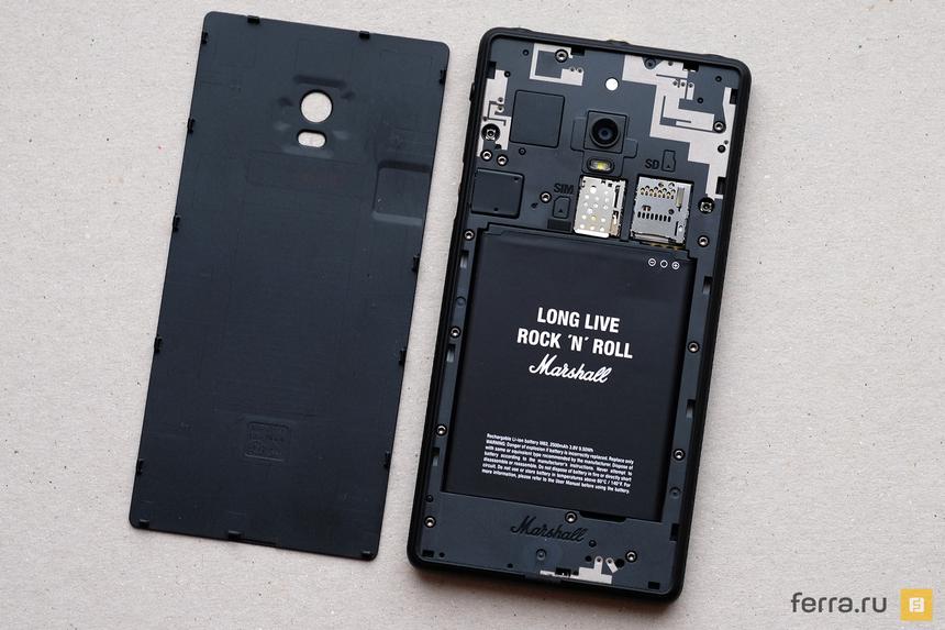 Под задней крышкой Marshall London