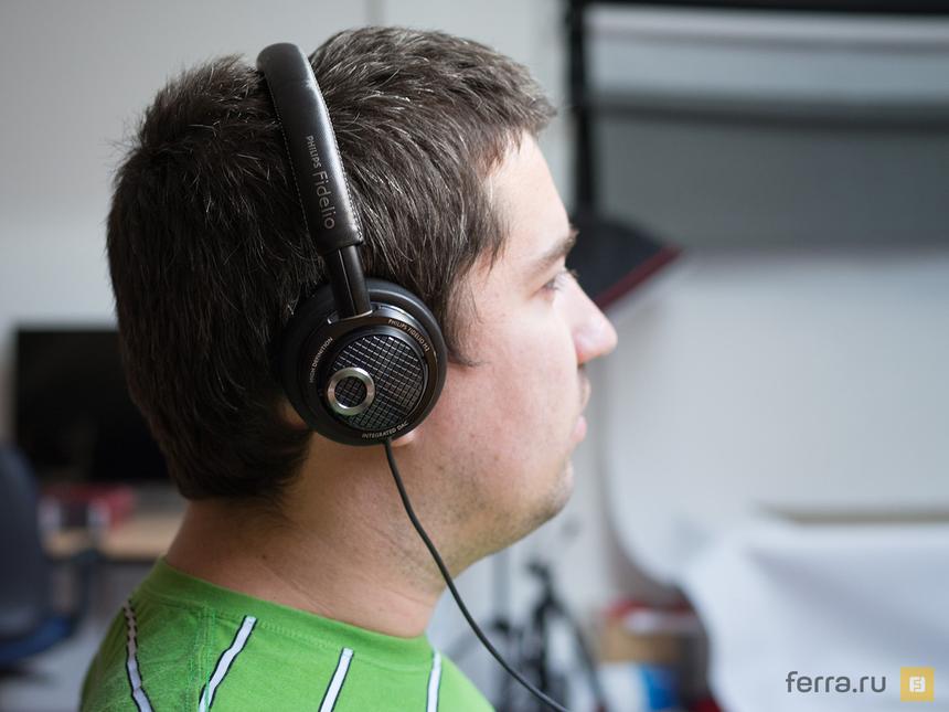 Philips Fidelio M2L во время прослушивания