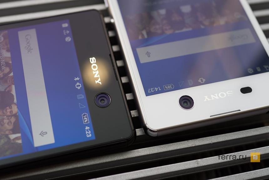 Объектив фронтальной камеры Sony Xperia M5