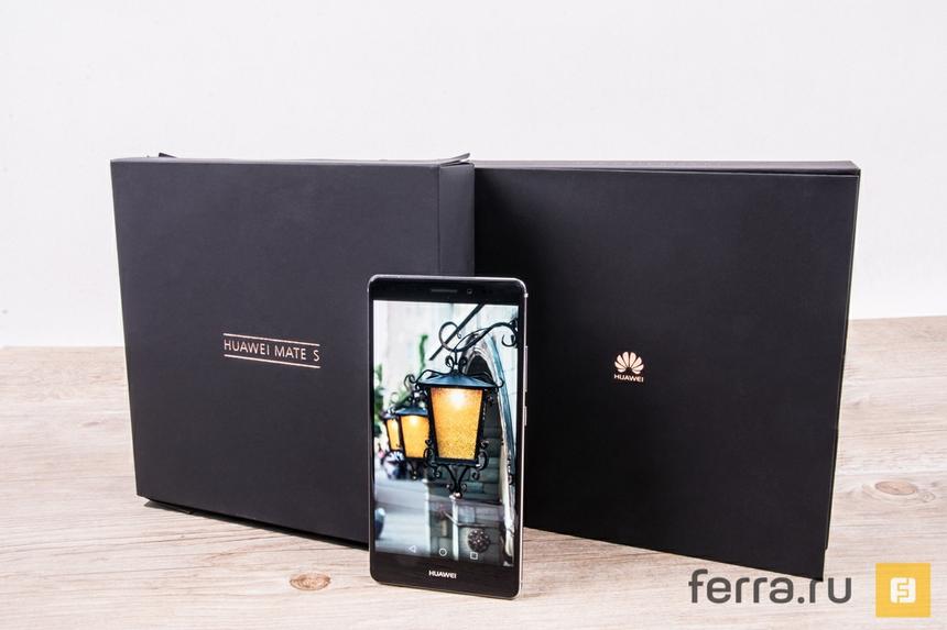 Упаковка Huawei Mate S выглядит очень внушительно