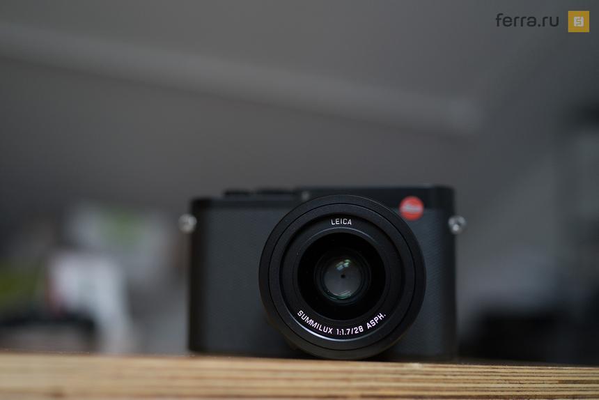 Leica Q в рабочем положении
