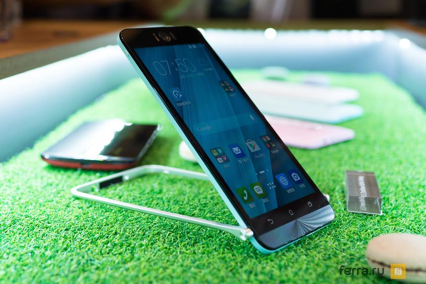 Фирменная подставка ASUS Selfie Swing