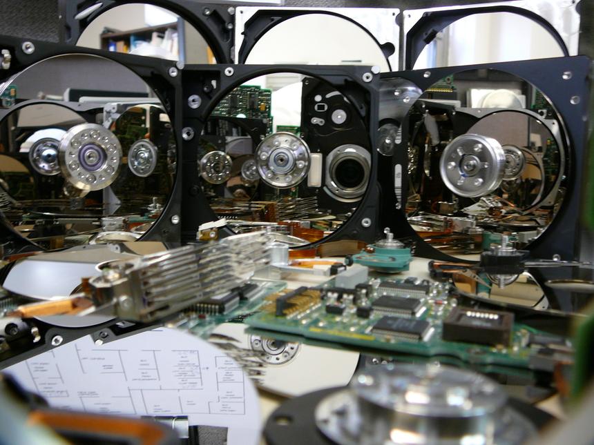 HDD сдают свои позиции под натиском твердотельных накопителей!