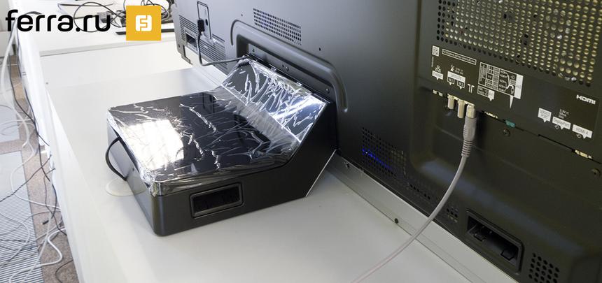 Panasonic VIERA TX-65AXR900, вид сзади