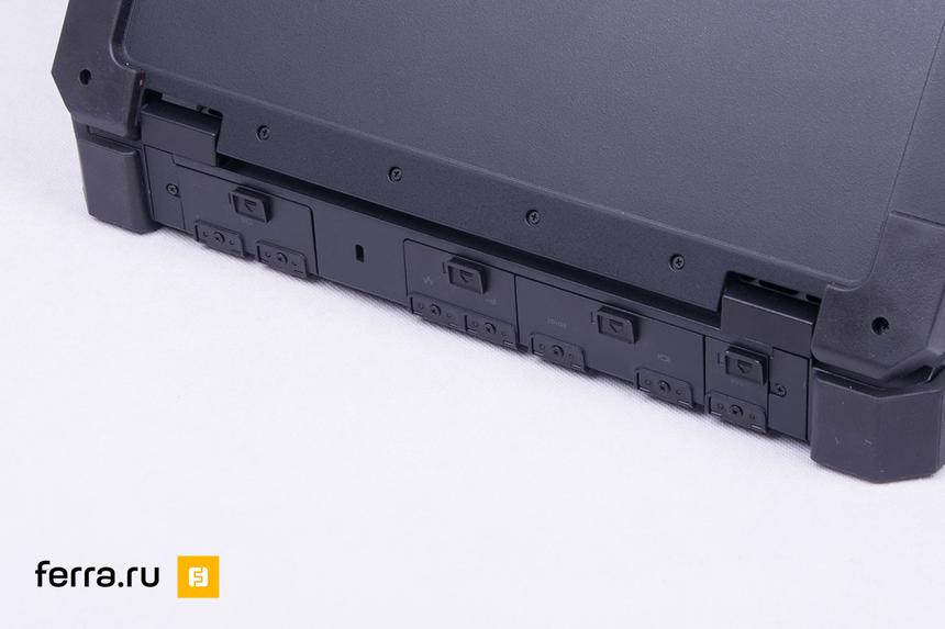 Задняя грань Dell Latitude 14 Rugged Extreme