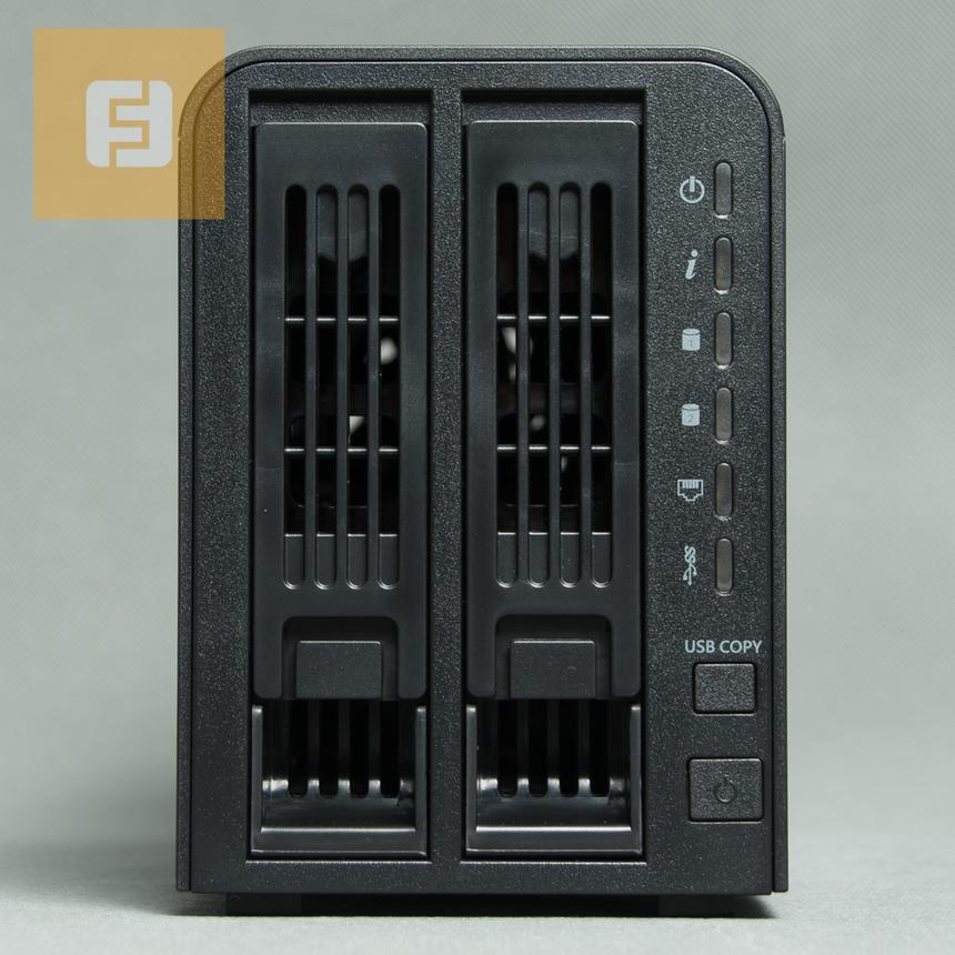 Thecus N2310, передняя панель