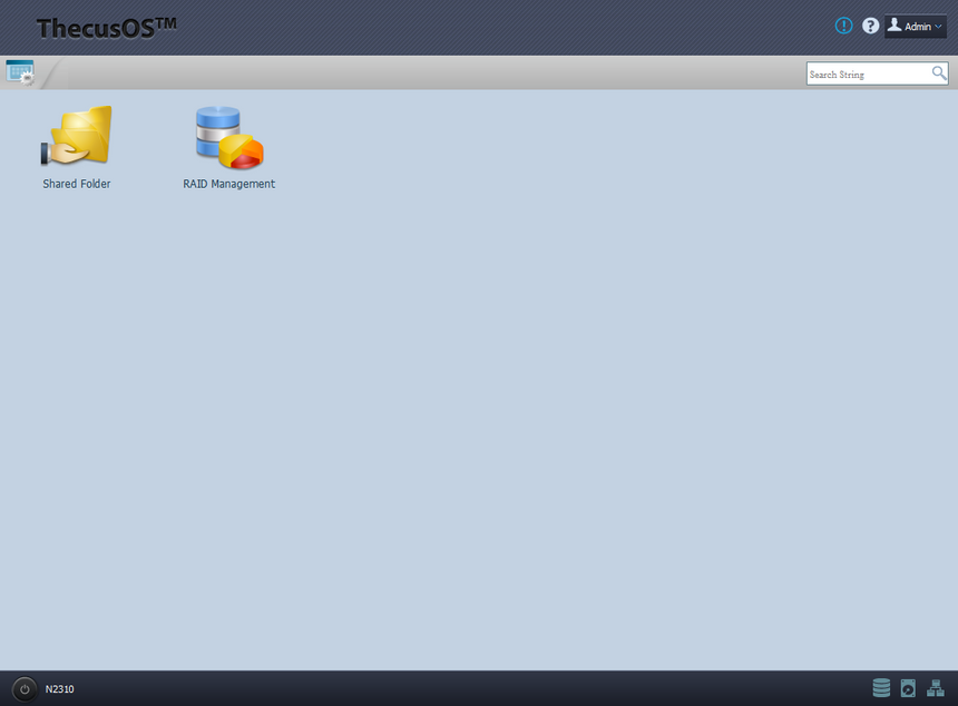 Так выглядит «рабочий стол» Thecus OS сразу после установки. Впоследствии его можно наполнить ссылками на программы и меню настройки NAS