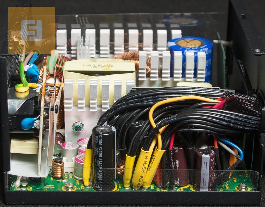 Внутреннее устройство SeaSonic S12G-750