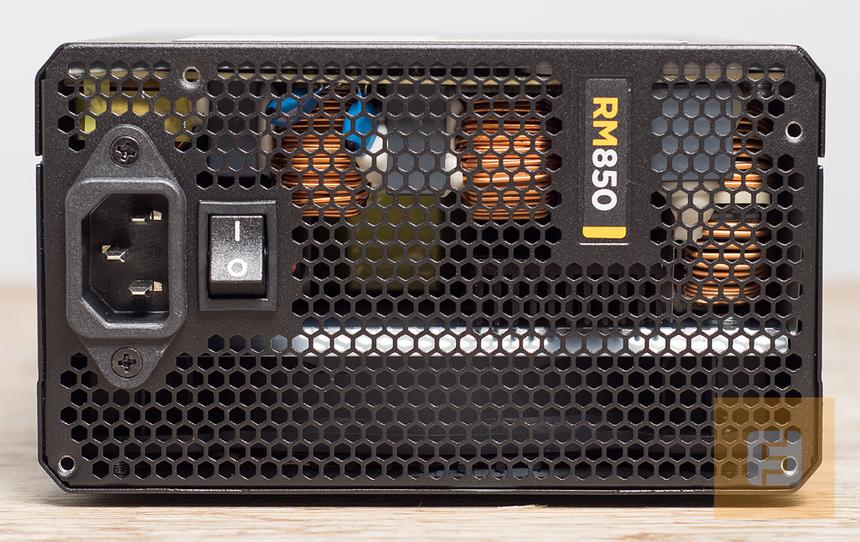 Corsair RM850, вид сзади