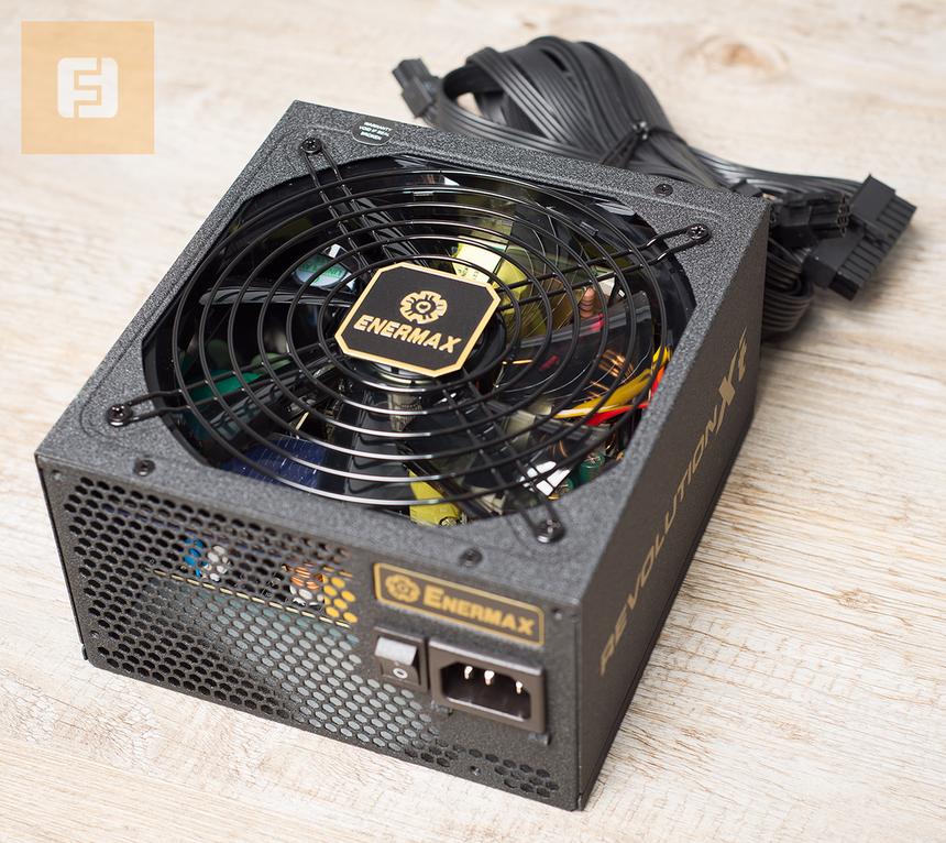 Общий вид ENERMAX Revolution XT 530W