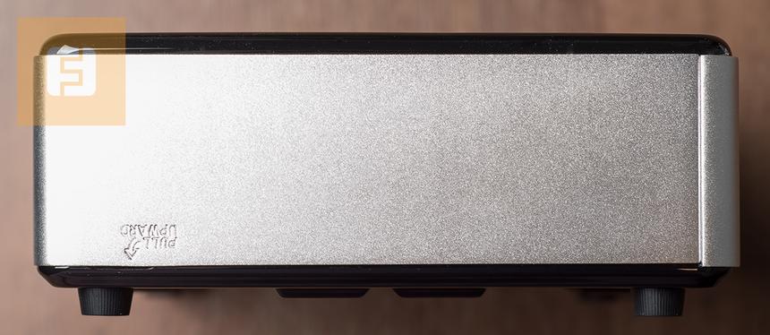 Правая грань ZOTAC ZBOX nano AQ01 PLUS