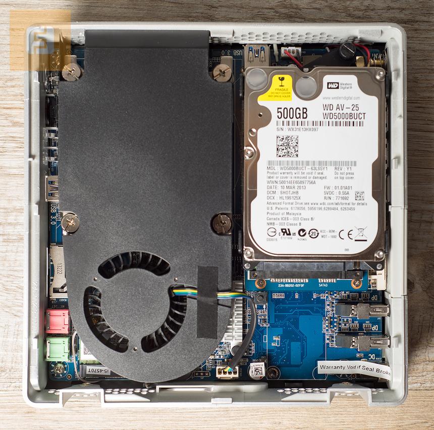 ZOTAC ZBOX ID92 PLUS со снятой крышкой