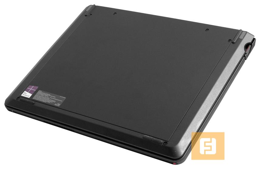 Обратная сторона ноутбука Lenovo ThinkPad Helix