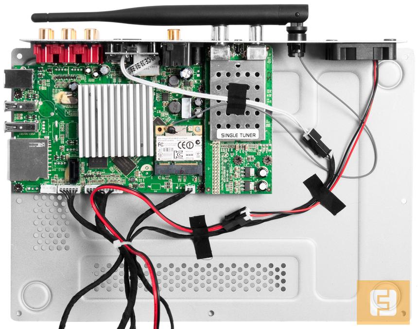 Внутренности IconBIT Movie 3D Pro Deluxe