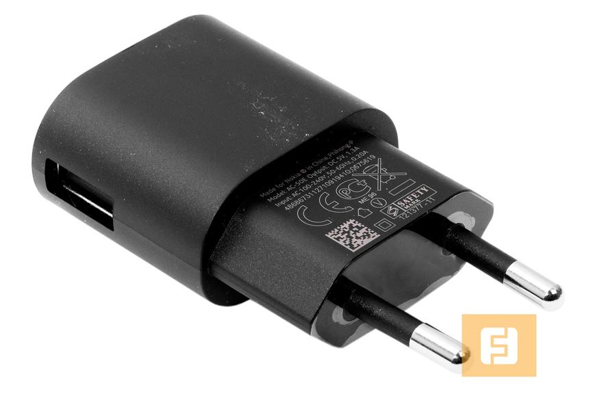 Зарядное устройство Nokia Lumia 720