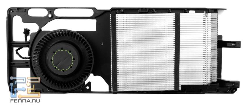 Система охлаждения GTX 680 (вид сверху)