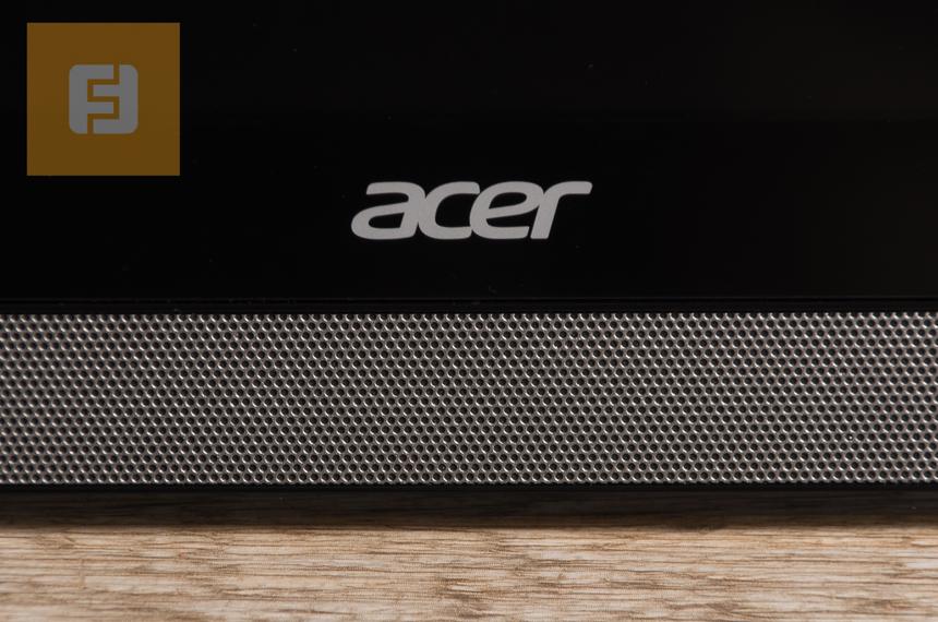 Стереодинамики на лицевой панели Acer DA223HQL