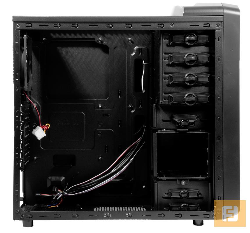 Внутреннее пространство ENERMAX Ostrog