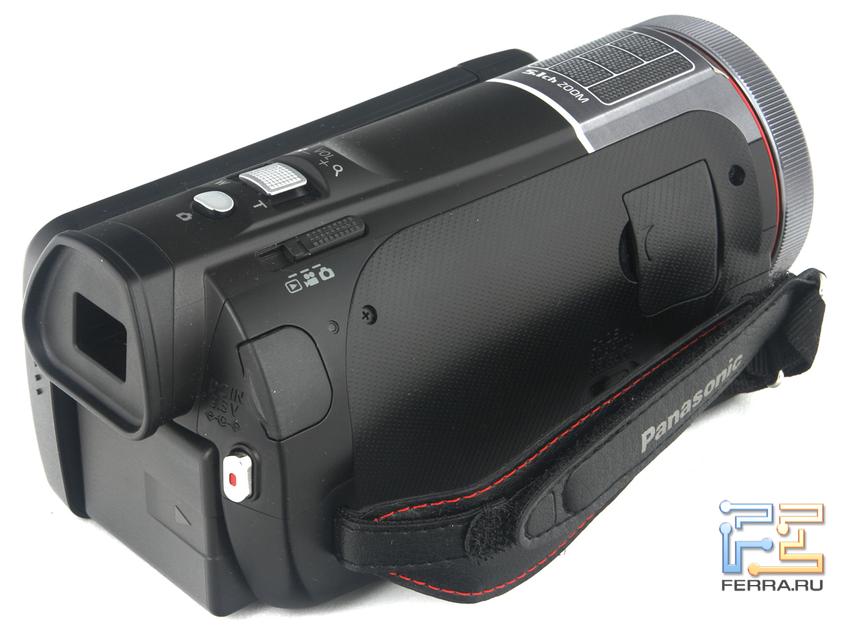 Panasonic HC-X900, вид в три четверти