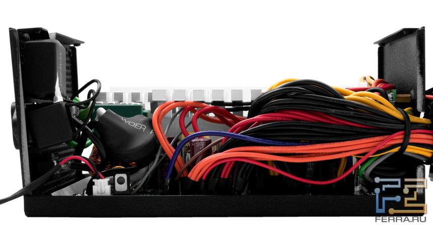 Aresze EPS 1200ELA, вид сбоку на низковольтную часть