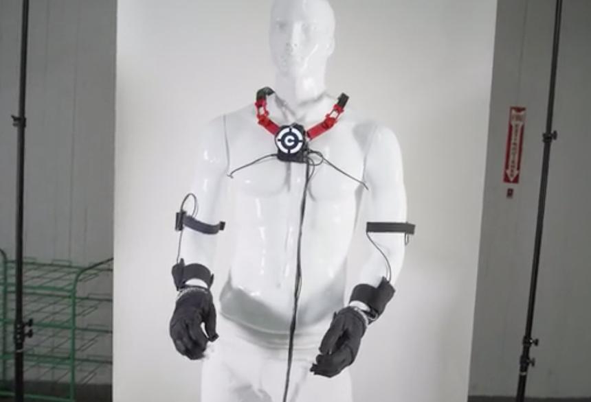 Полная экипировка: перчатки, застёжки, кабели