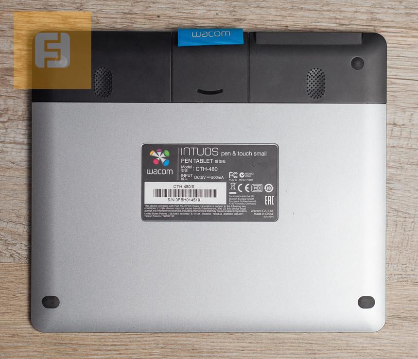 Wacom Intuos Pen&Touch Small, вид снизу