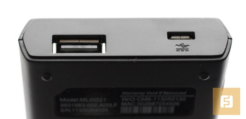 Порты USB и microUSB на торце Kingston MobileLite Wireless