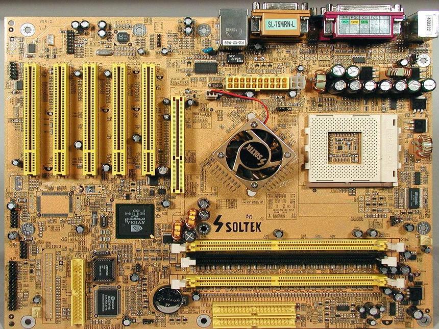Знаменитая «золотая» системная плата от компании Soltek SL-75MRN-L