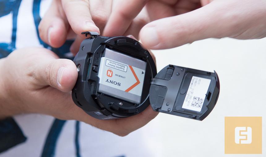 Батарея в Sony Cyber-shot QX100