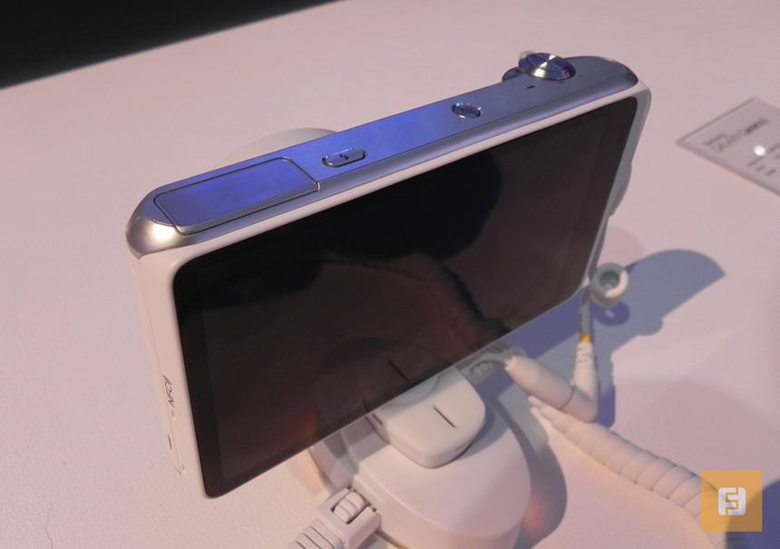 Общий вид Samsung Galaxy Camera 2