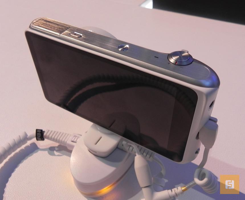 Общий вид Samsung Galaxy Camera 2