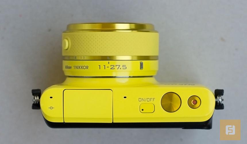 Верхняя панель Nikon 1 S2