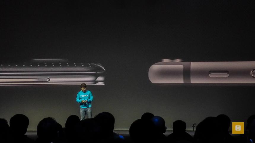 Камеры Samsung Galaxy S5 и iPhone 6 Plus выступают из корпуса