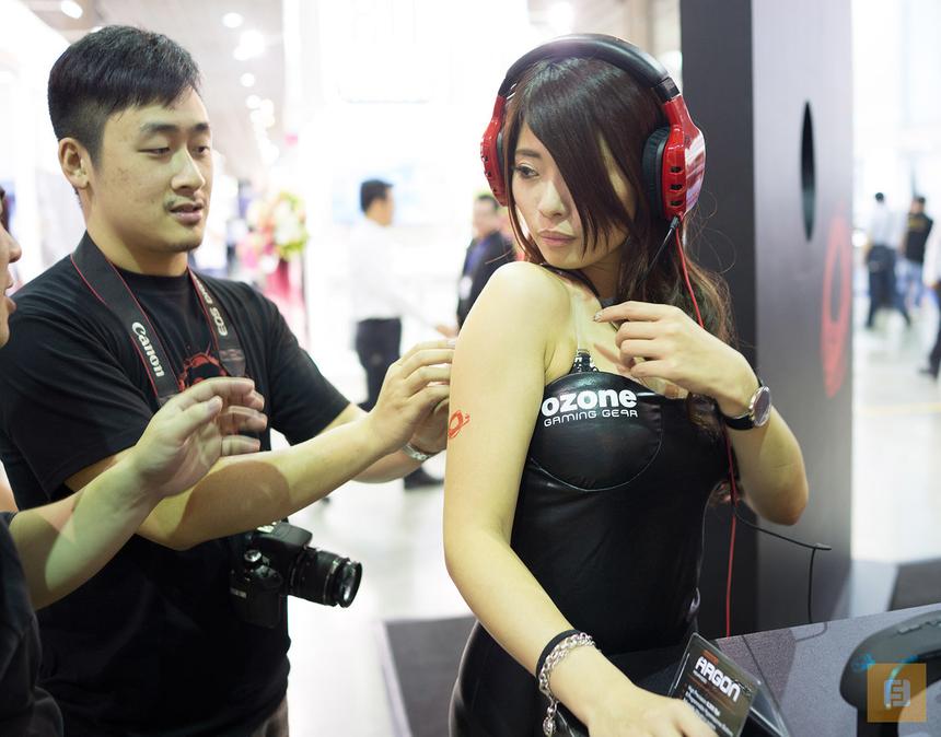 Посетителям хотелось не только посмотреть, но и потрогать