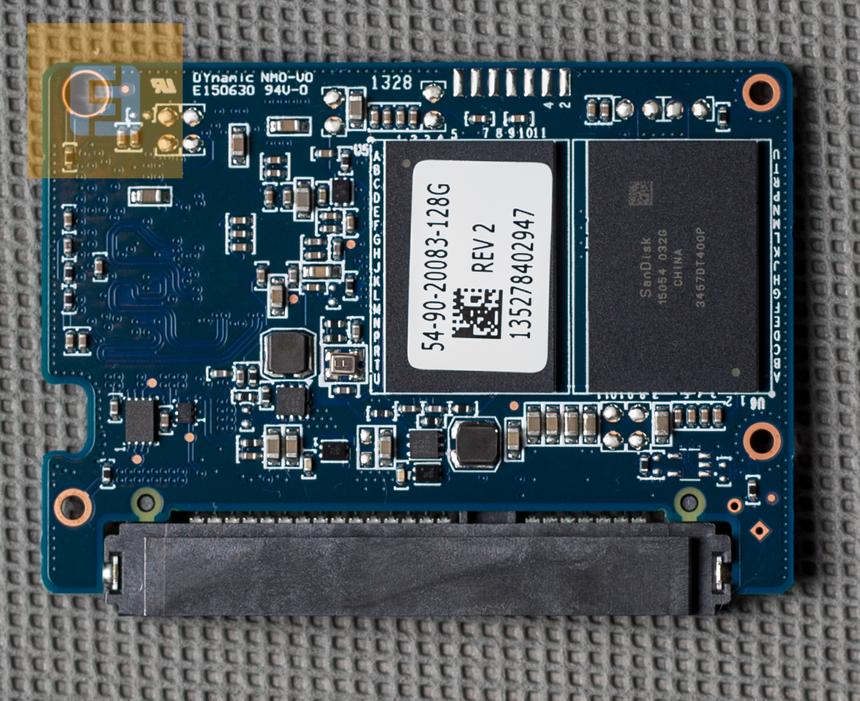 Печатная плата SanDisk Ultra Plus, тыльная сторона