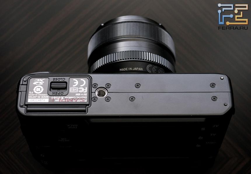 Нижняя часть корпуса Fujifilm X-Pro 1