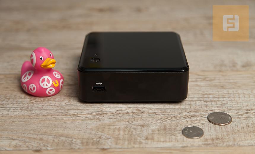 Intel NUC DC53427HYE, лицевая сторона