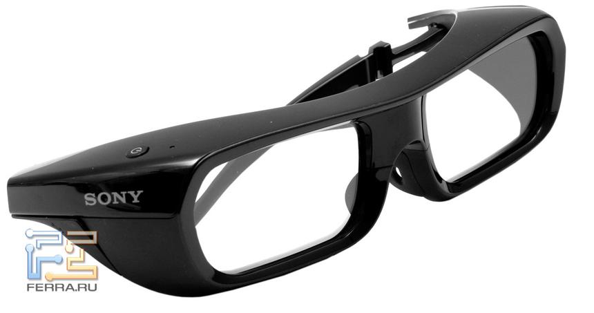 Затворные 3D-очки от телевизора Sony KDL-55HX920 крупным планом