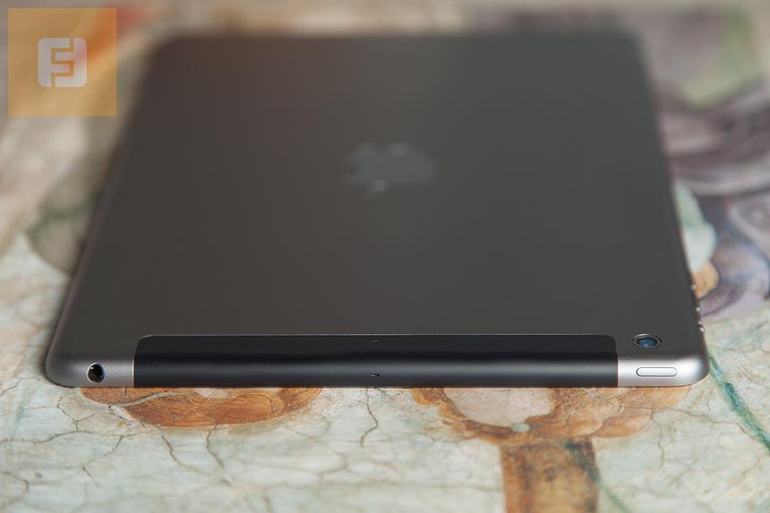 Верхний торец iPad Air