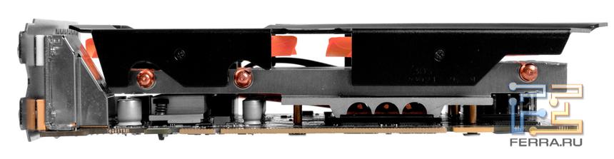 Видеокарта Zotac GTX 660 Ti. Вид сбоку 2